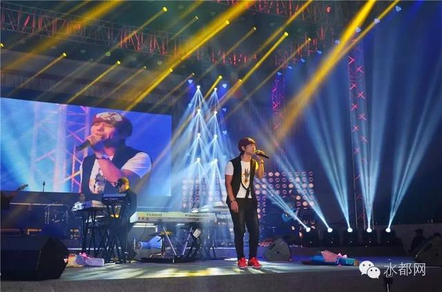 丹江口原创音乐演唱会,11号八点火爆开唱!