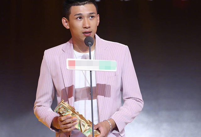 与球球、杨幂交恶,天佑时隔三年再开播,复出有人买账吗?