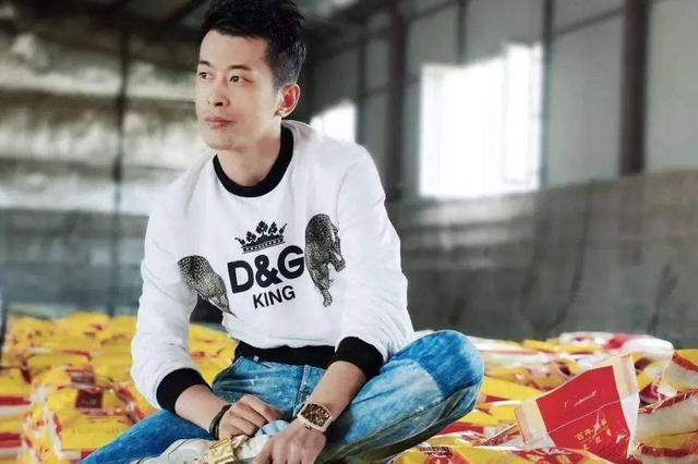 与球球、杨幂交恶,天佑时隔三年再开播,复出有人买账吗?