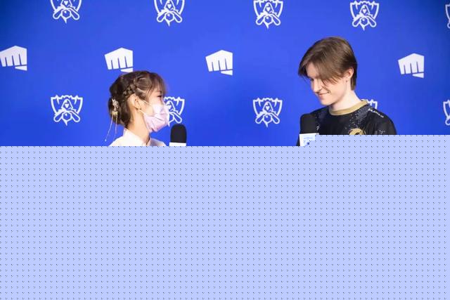 EDG夺冠,这个翻译小姐姐也火了!中英韩三语无缝切换,圈粉大批网友