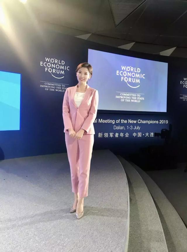 有颜值有实力!这位凤凰女主播是咱大连人