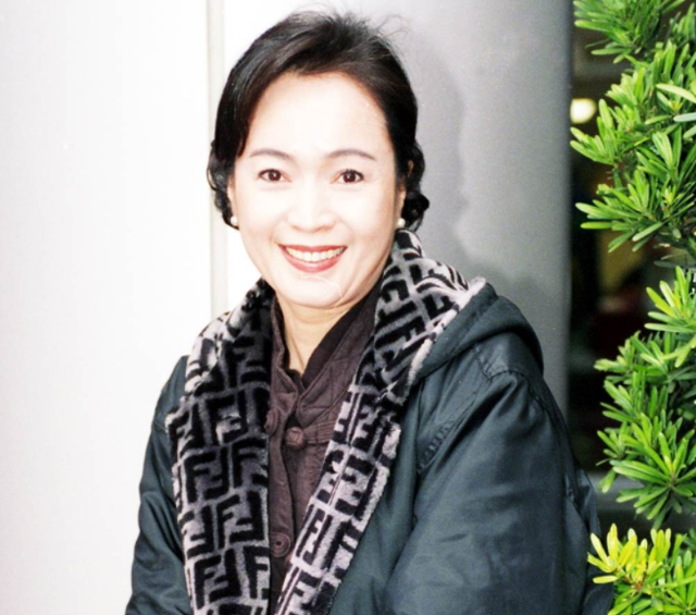 两次偷走闺蜜的老公，做了一辈子情人！侯佩岑妈妈的一生狗血吗？