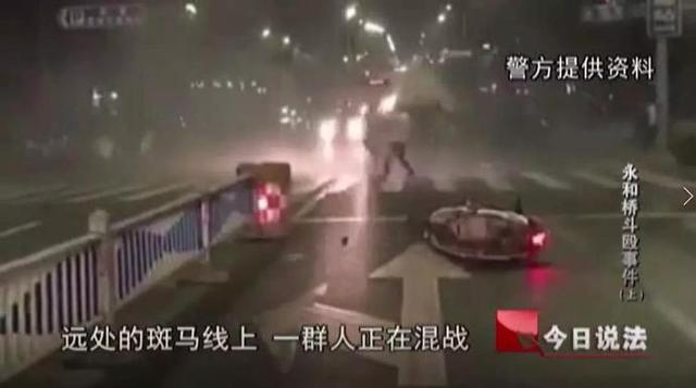 怀疑“社会摇”舞步被抄袭,女主播引发百人持刀互殴