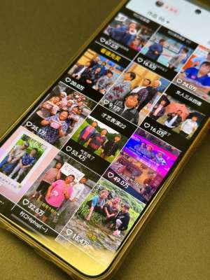 女主播依然(无法“出走”的乡村女主播)