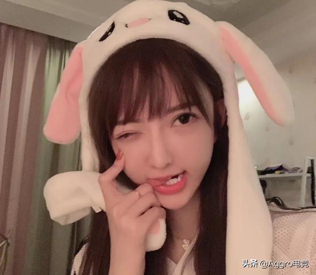 斗鱼舞蹈一姐停播后回归,跳舞4小时仅赚3209块,还是和榜1玩爽?