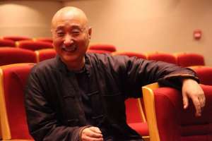 19岁网络女主播 下载(成人直播间：女大学生在宿舍当色情主播)