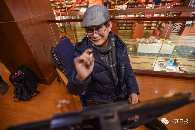 这位武汉画家笔下的女人风情万种,有一种人却坚决不画!