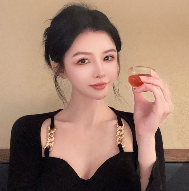 女主播声称读书没用，应该早点当主播，引起网友轮番轰炸