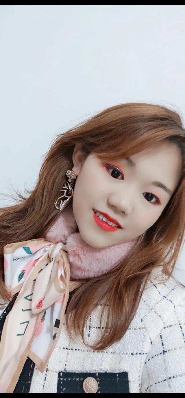 身高1米65体重160斤，杭州大码女主播被网友狂赞！她感慨：第一次觉得胖那么有用