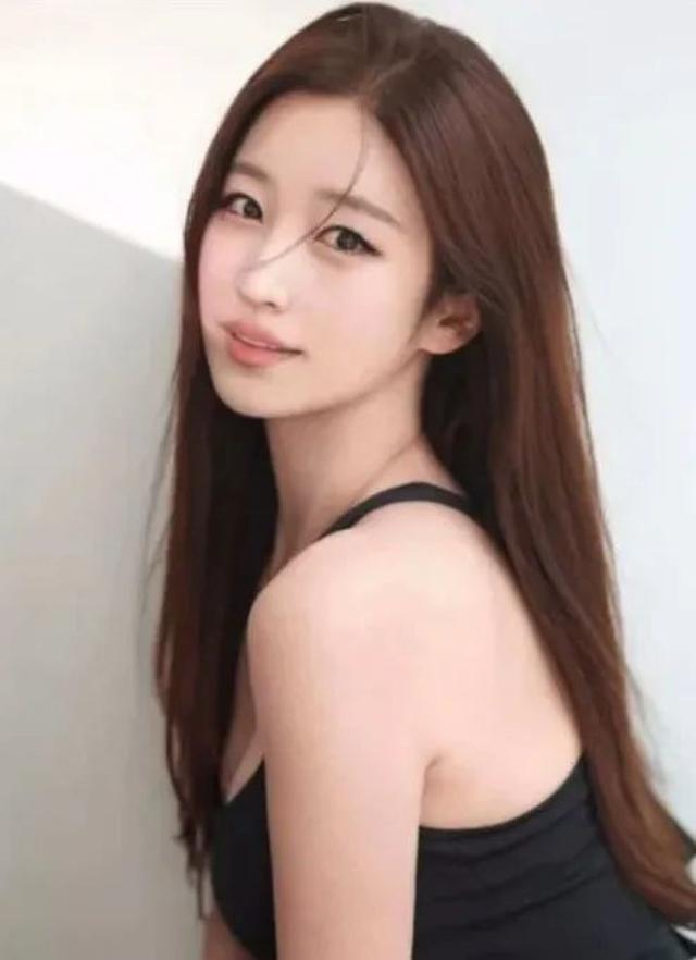 32岁韩国美女主播突然自曝吸毒，自愿自首！警方已介入调查