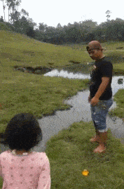 郑凯前女友程晓玥穿紧身裤直播，私处若隐若现，明星也开始擦边