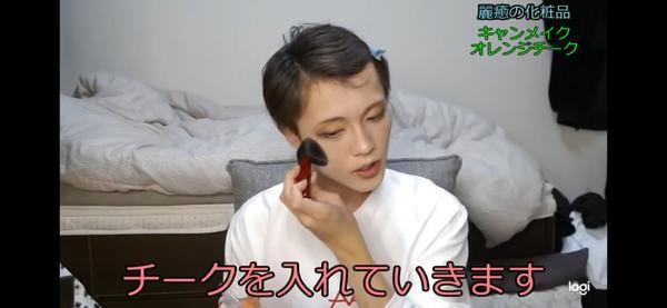 日本资深女装大佬化妆前后对比惊人,七尺大汉秒变萝莉?急需缓缓