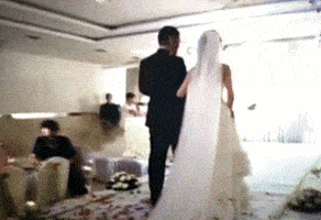 郑凯前女友程晓玥穿紧身裤直播，私处若隐若现，明星也开始擦边