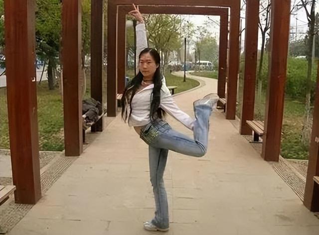 网红鼻祖芙蓉姐姐:从万民嘲笑到低调富婆,她才是最清醒的那一个