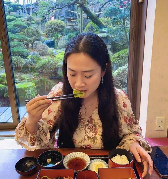 网红鼻祖芙蓉姐姐:从万民嘲笑到低调富婆,她才是最清醒的那一个