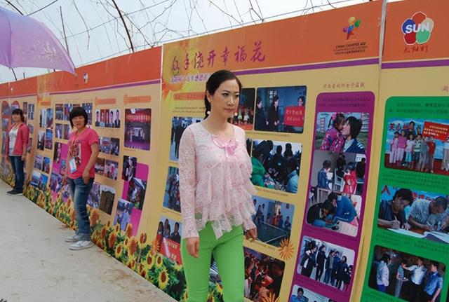 网红鼻祖芙蓉姐姐:从万民嘲笑到低调富婆,她才是最清醒的那一个