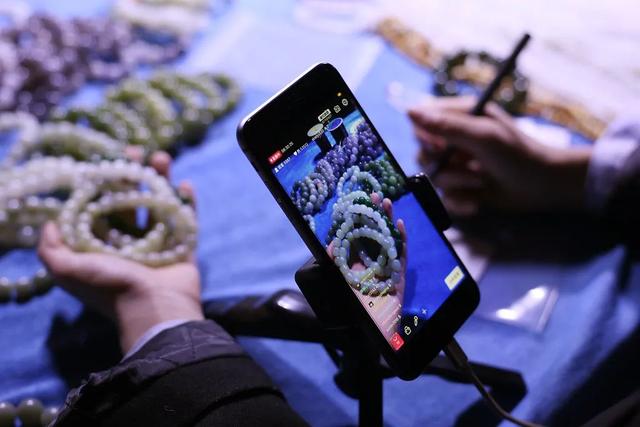 旅游目的地如何玩转直播?除了猎奇还需要更多……