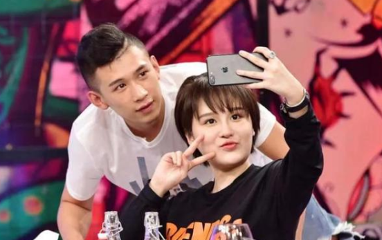 与球球、杨幂交恶,天佑时隔三年再开播,复出有人买账吗?