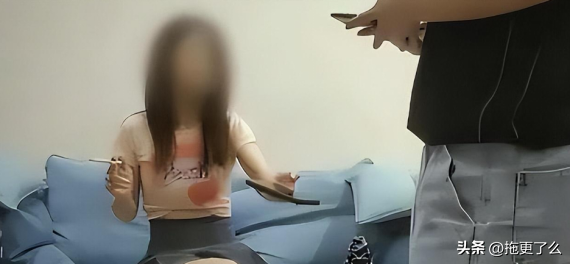 榜一大哥40万一晚约睡女主播，事后觉得吃亏报警，警方：没收嫖资