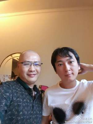 韩国女主播崔智燕(靠借势3天成为小网红~这事你怎么看？)