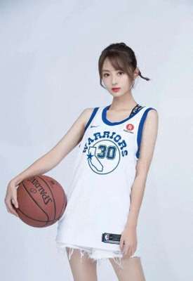 lol女主播雪儿(腾讯NBA五大美女主持人和五大外派美女记者大比拼 张曼源能夺魁吗)