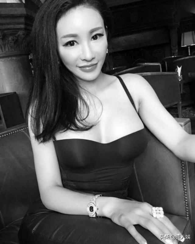 身材惹火还有一双桃花眼,广东南方台著名美女主持人许燕玲