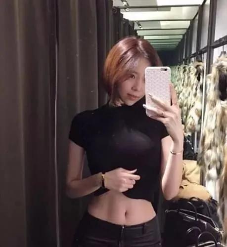 王思聪未拿下的韩国女主播,九头身大长腿,身材堪称“尤物”