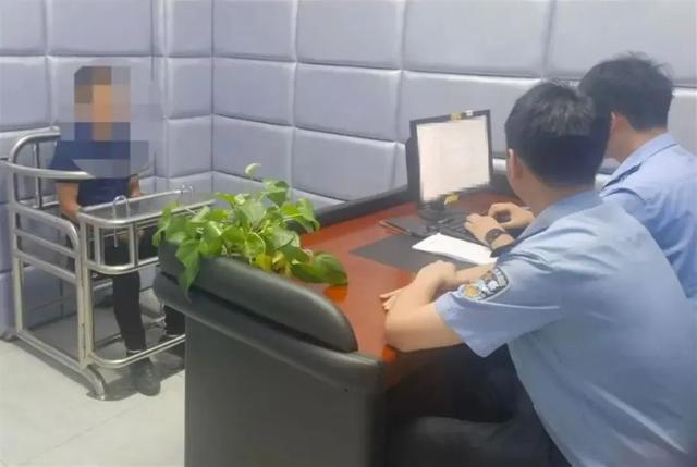 牛粪抹脸、活吞牛蛙,9名主播被行拘!