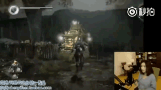 女主播嬉皮笑脸哼唱国歌遭举报，已被封号！