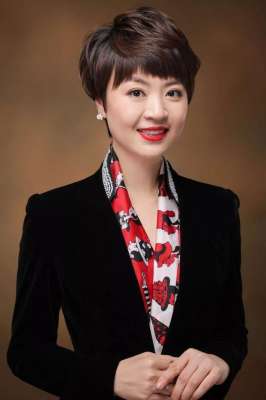 吉林电视台女主播(吉林省没人不认识她，不信你看)