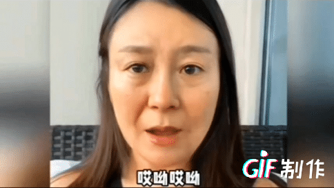 笑死人，看看直播关美颜后，女主播的表情变化，小撒直夸自己帅呆