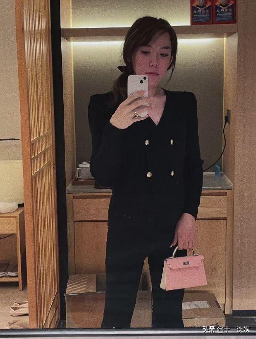 浪胃仙彻底放飞自我,晒美照越来越女性化,直言不在意他人看法