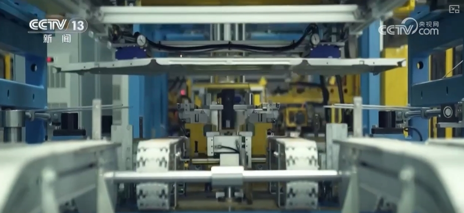 “平等”二字重千钧！民企有痛点 法律有回应 民营企业“放心干、大胆闯”