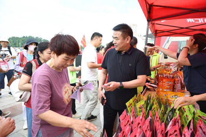 践行初心 双汇助力漯河市第十九届“爱心送考”公益活动