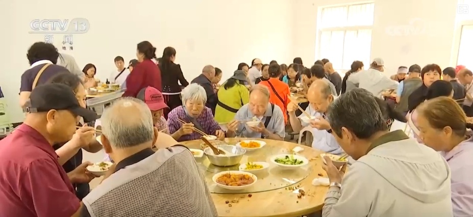 含“金”量提升！银发经济跑出“加速度” 焕发消费“青春活力”