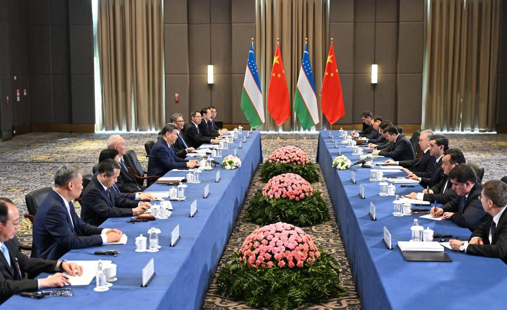 高清大图丨习主席在阿斯塔纳的精彩瞬间