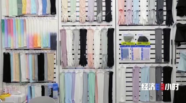 防晒服配从小众走向千亿级市场，背后藏着哪些“科技感”？