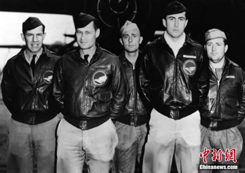 这名美国退役陆军中校为何往来“飞书”580余封中国“寻亲”？